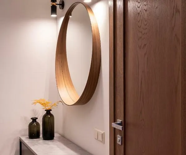 Modern Boutique In The Center *